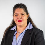 Emmanuelle AHFIR, gérante de l'entreprise MAISON ET SERVICES PERPIGNAN