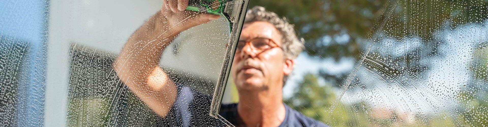 nettoyage-de-vitres-maison-et-services-toulon