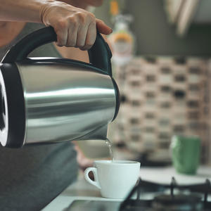 Détartrer une bouilloire avec Maison et Services