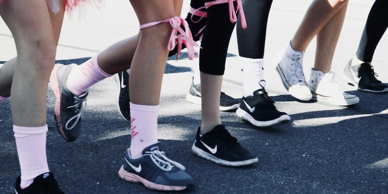 🩷 Ensemble pour la bonne cause : MAISON & SERVICES court pour Octobre Rose à Bordeaux !